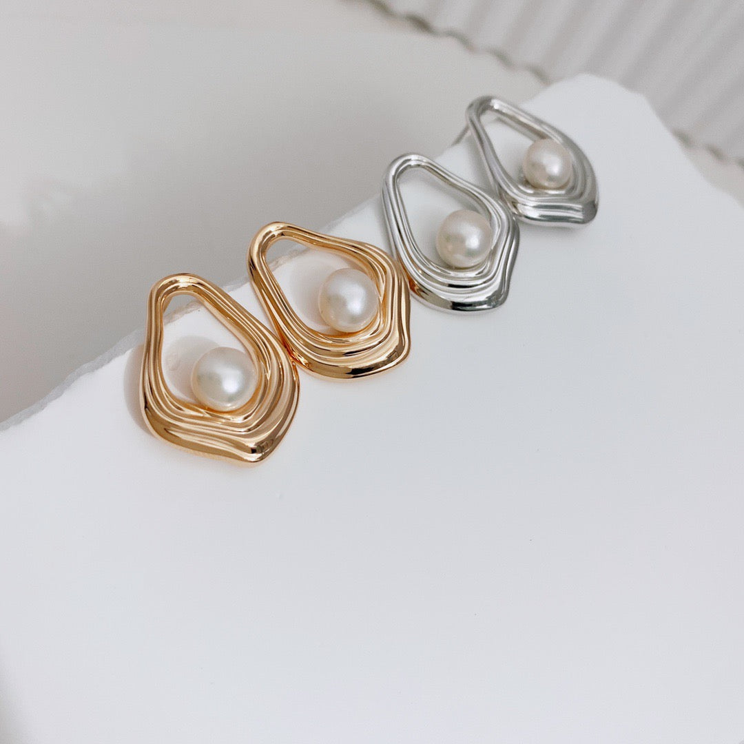 EMPTY EARRINGS (E-00007)