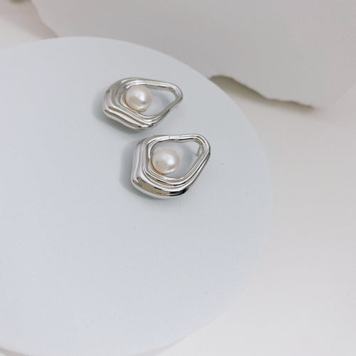 EMPTY EARRINGS (E-00007)