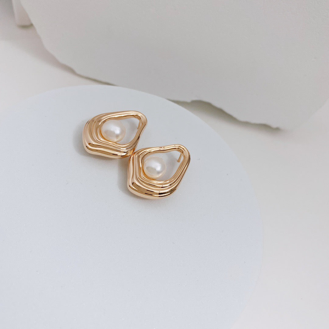 EMPTY EARRINGS (E-00007)