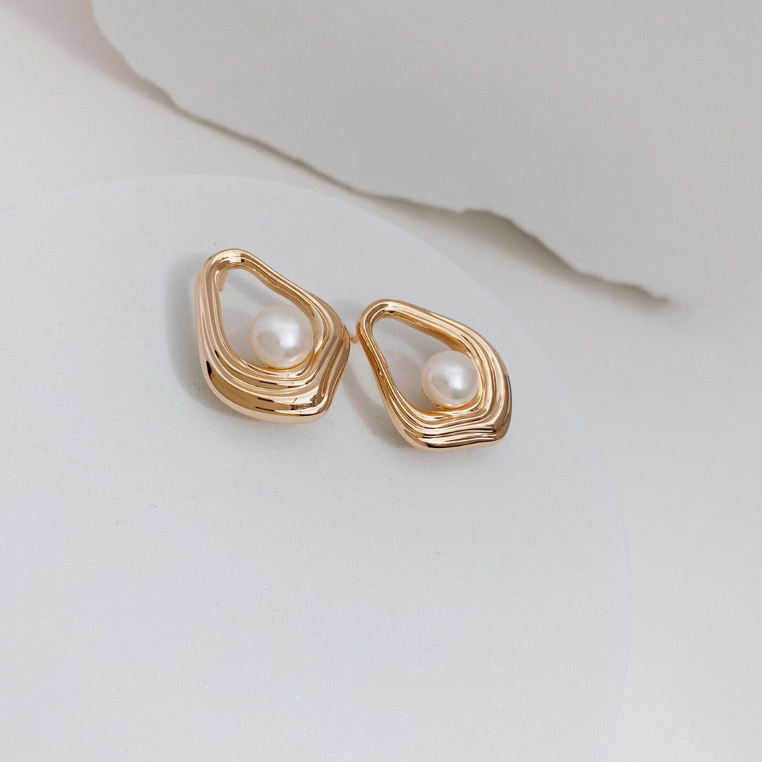 EMPTY EARRINGS (E-00007)
