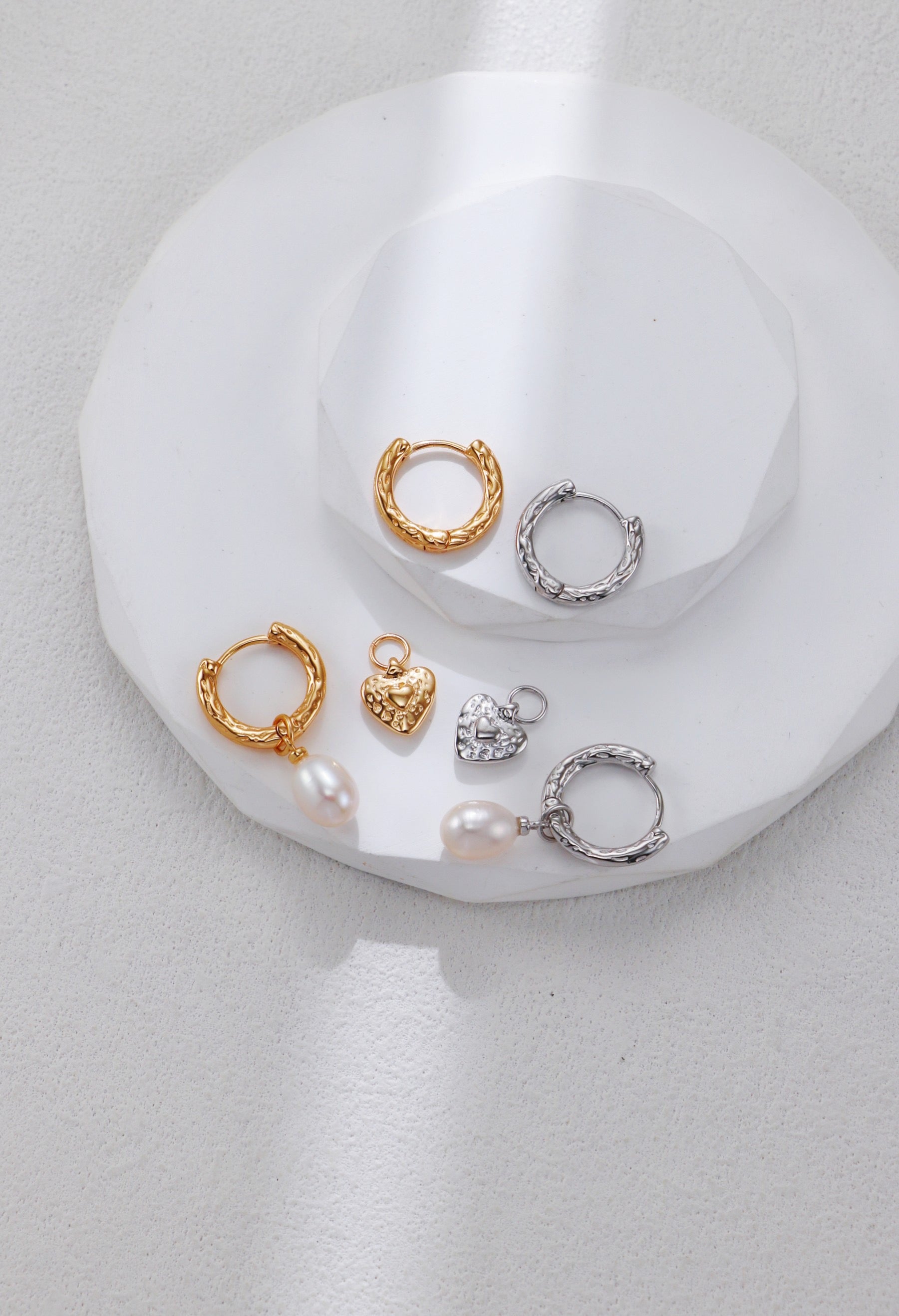 LOVE & PEARL HOOP (E-00010)