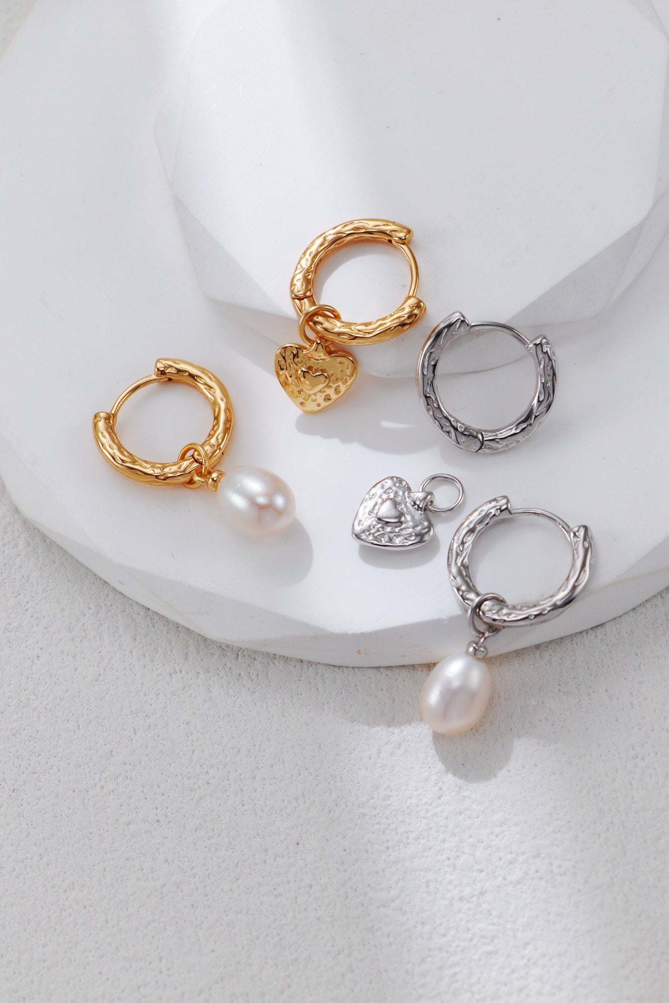 LOVE & PEARL HOOP (E-00010)