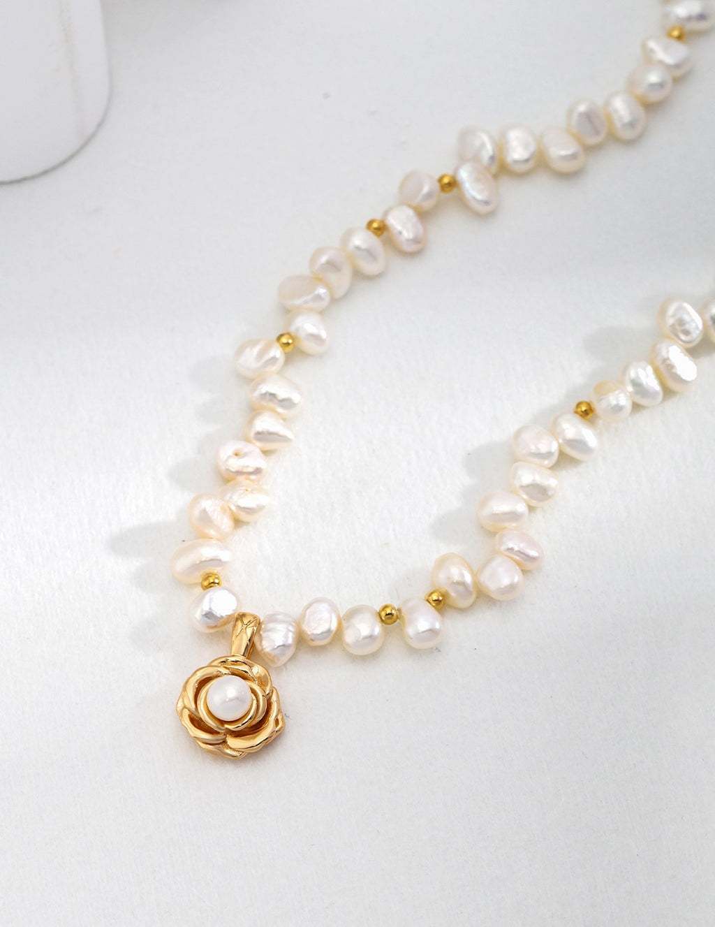 THE CAMELLIA PEARL NECKLACE (N-00009)