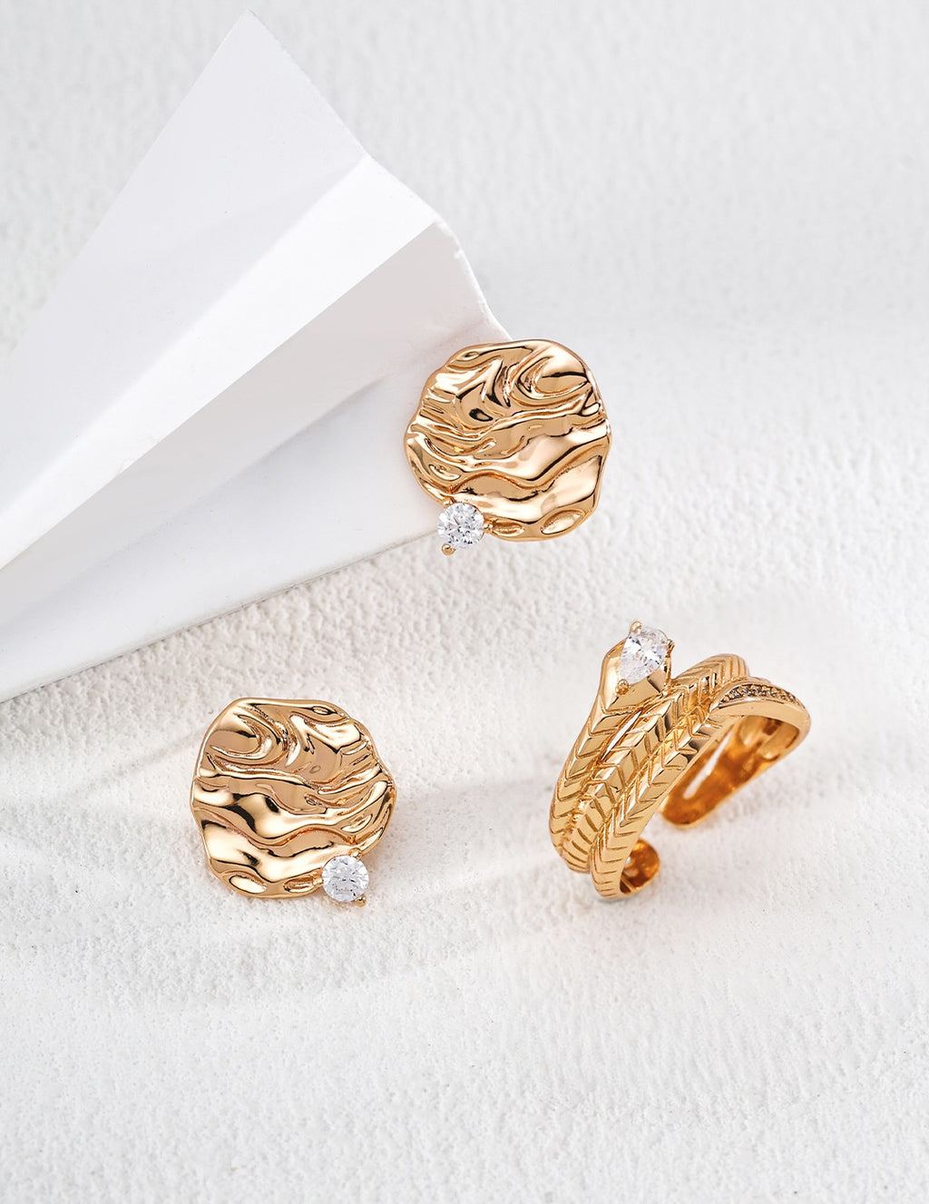 ROUND WAVE PLATE EARRINGS