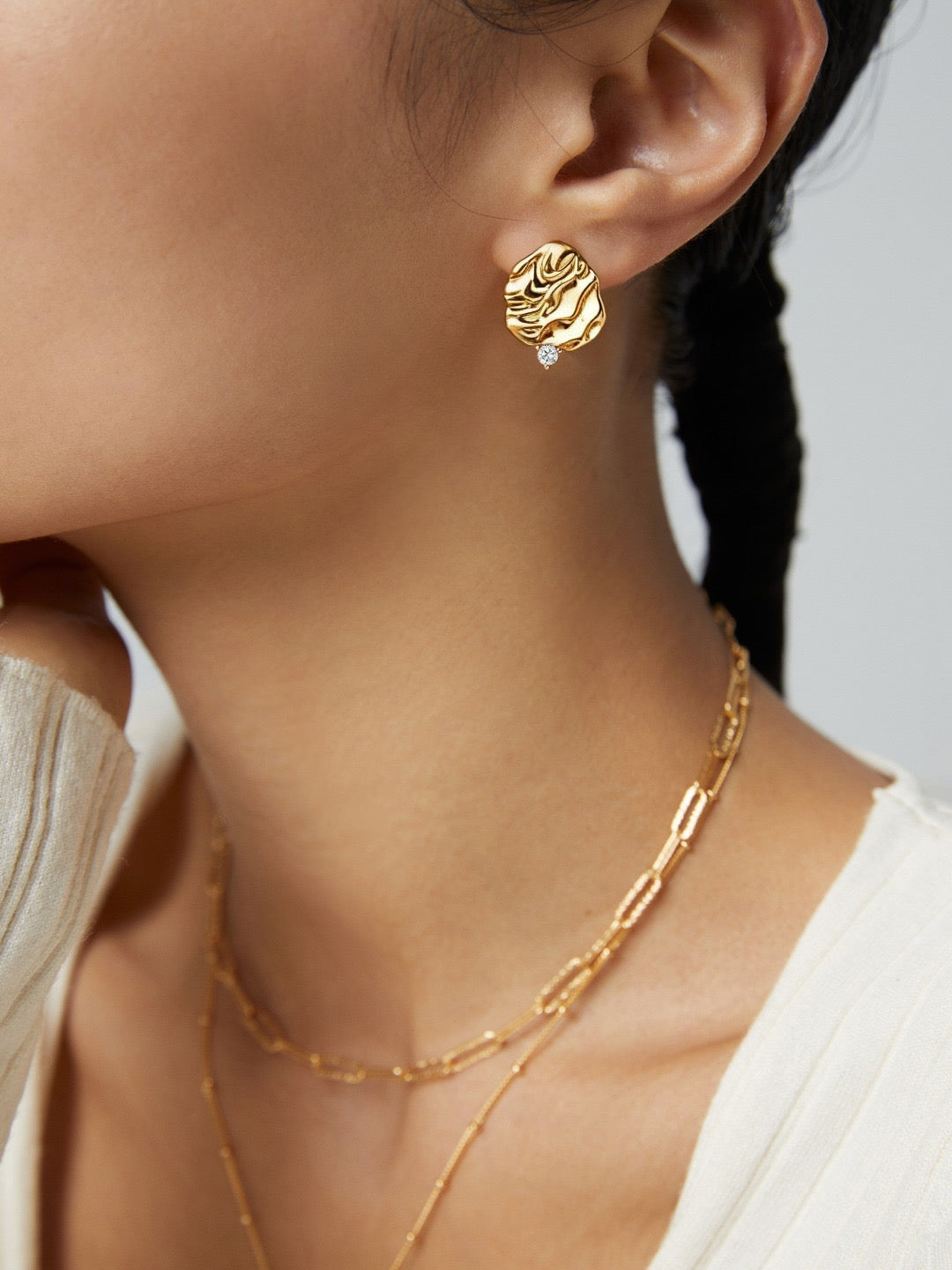 ROUND WAVE PLATE EARRINGS