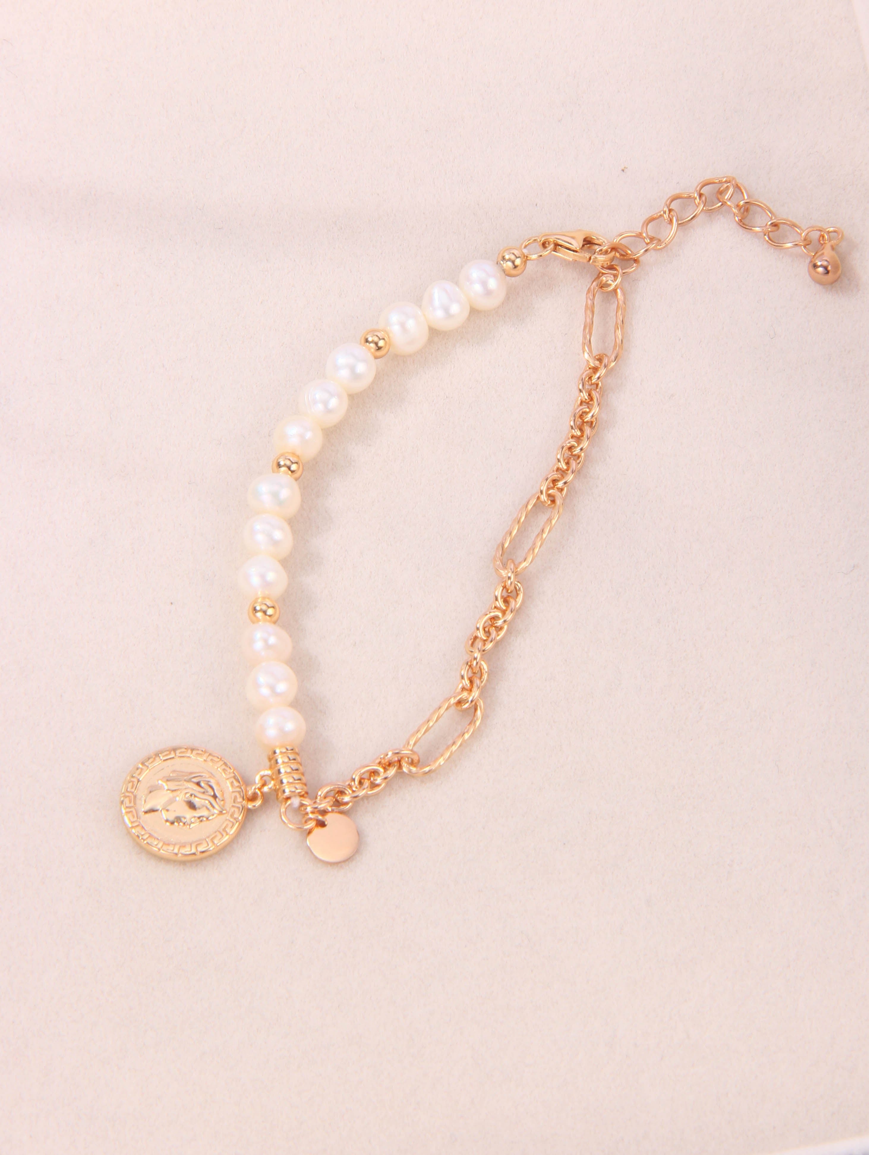 THE QUEEN'S HALF CHAIN BRACELET