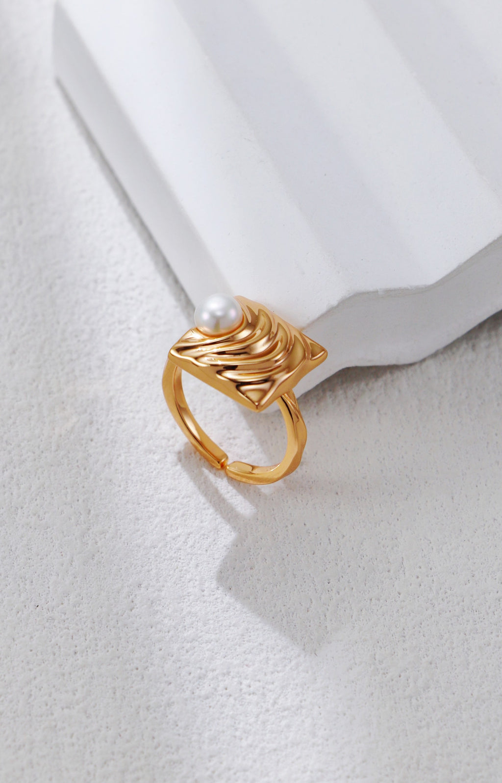 THE SATIN WRINKLES RING (R-00006)