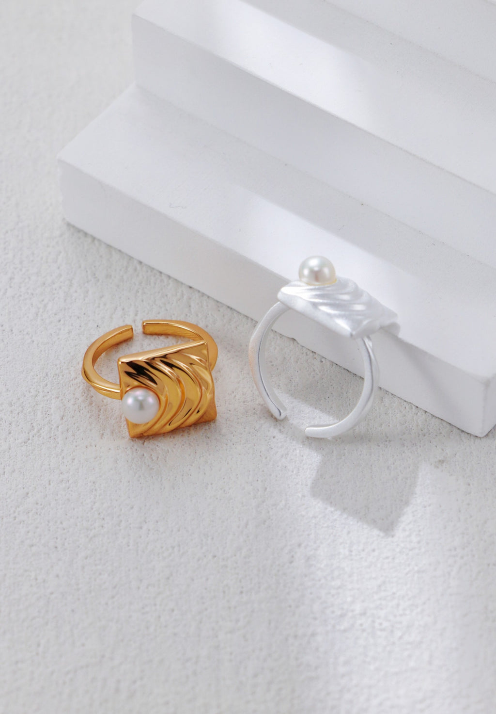THE SATIN WRINKLES RING (R-00006)