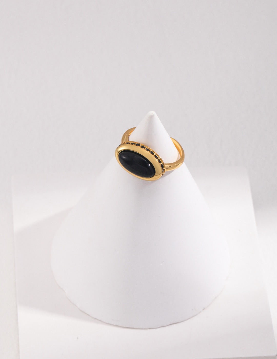 THE BLACK EYE (R-00014)