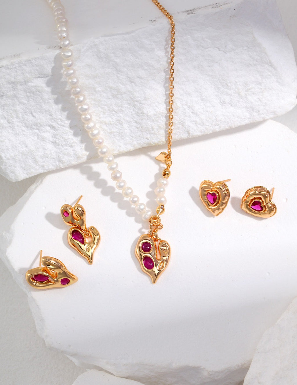 IRREGULAR PINK HEART NECKLACE