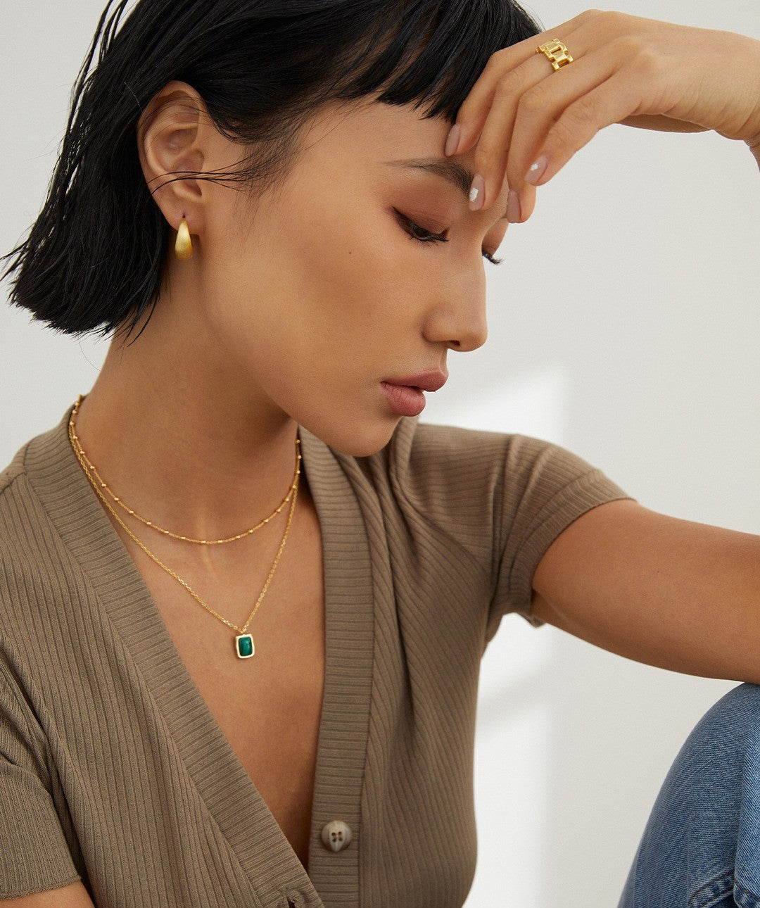 THE PETIT POINT NECKLACE