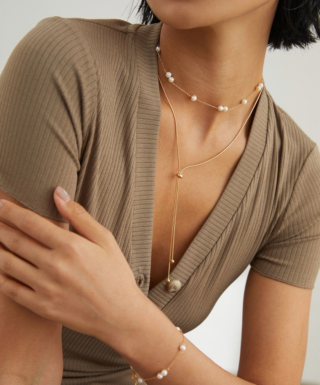THE PETIT POINT NECKLACE